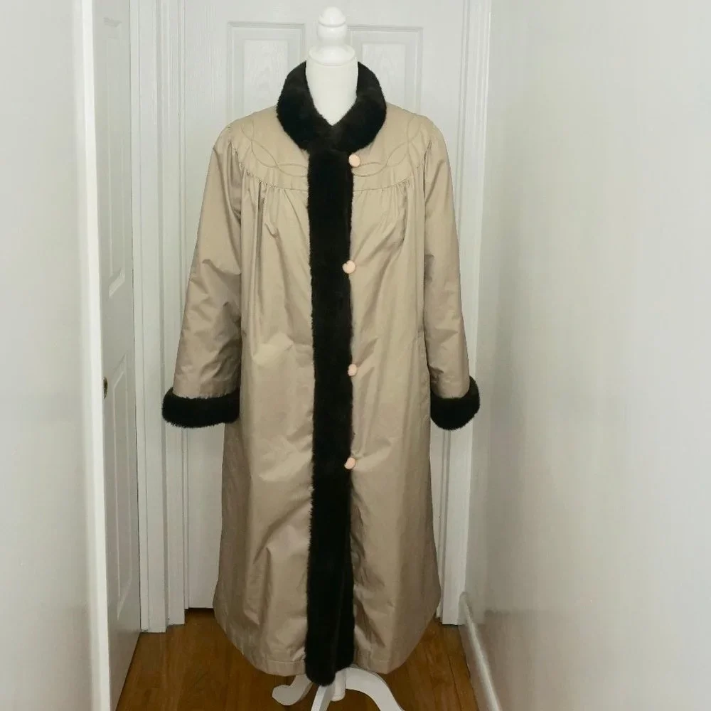 💜 VINTAGE SPORTOWNE Futur Faux Fur Reversible Coat